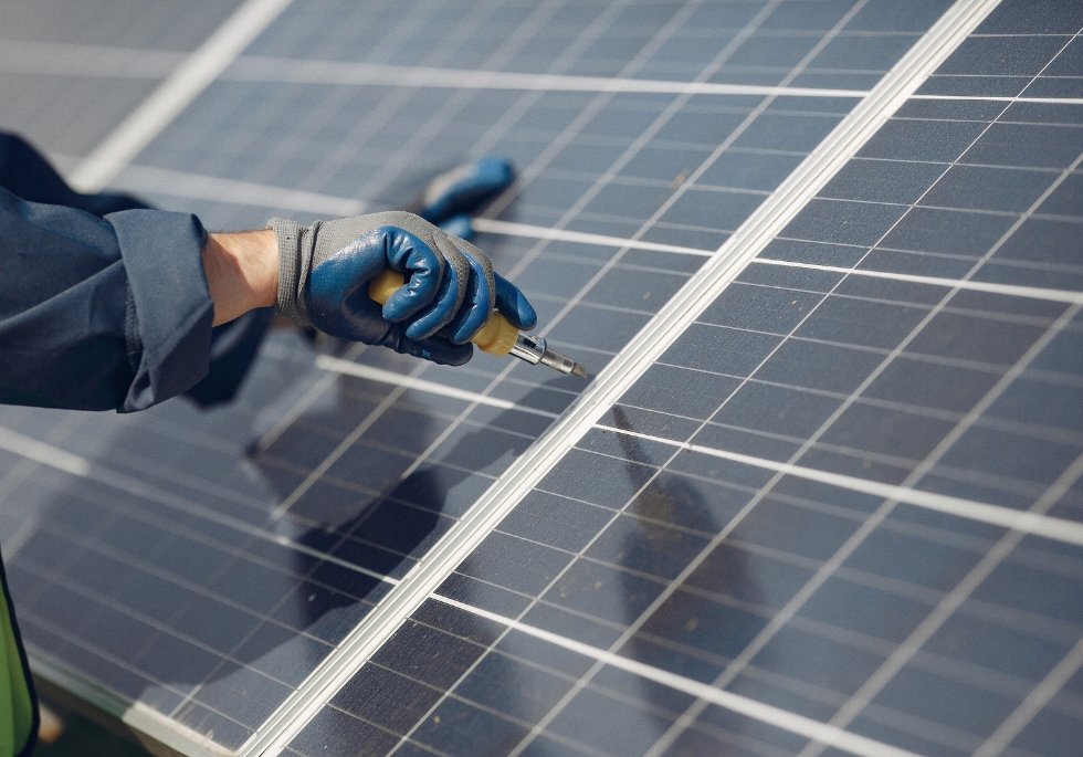 proline-solar-panels-and-inverters